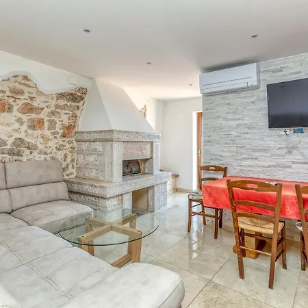 Casa Viktor Guest house *