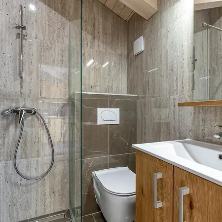 Casa Viktor بيت ضيافة