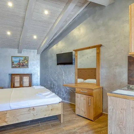 Casa Viktor أوماغ